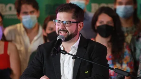 Conoce a los famosos que votan por Gabriel Boric