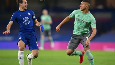 Chelsea quiere hundir aún más el Everton de Rafa Benítez.