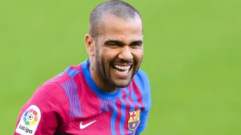 Dani Alves hizo su redebut con la camiseta de Barcelona ante Boca Juniors por la Copa Maradona