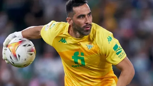 Claudio Bravo, de vuelta en Real Betis tras la lesión de fines de noviembre.