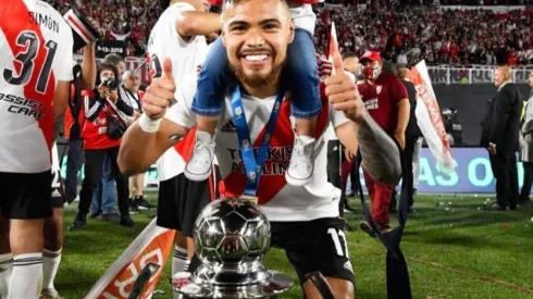 Paulo Díaz tras levantar el Trofeo de Campeones con River se alza junto a Marcelo Salas como el chileno más ganador en Argentina