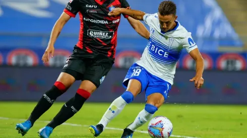 ¿Volverán los cruzados a ver el balón pegado al botín de Buonanotte en la UC? El último reporte indica que no