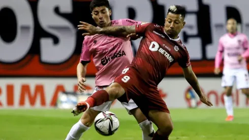 Leonardo Valencia podría pedir salir a préstamo por el poco espacio que podría encontrar en Colo Colo