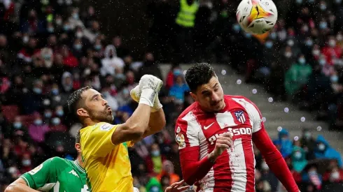 BRavo termina contrato en junio con Betis pero puede seguir