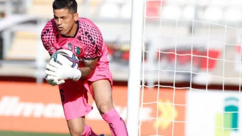 Nery Veloso realiza notable gesto al ayudar a combatir siniestros en Quillón, Región de Ñuble.