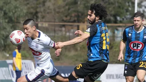 Melipilla y Huachipato están en una dura disputa fuera de la cancha