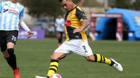 El ariete de 41 años no tendrá su tan ansiado retorno a Colo Colo para despedirse como leyenda y ya tiene equipo para volver a Primera División en 2022.