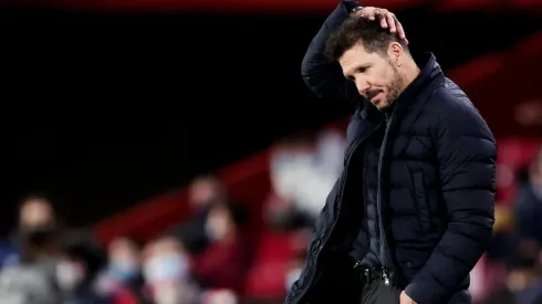 Diego Simeone no estará en el banquillo del Atlético ante Rayo Vallecano.