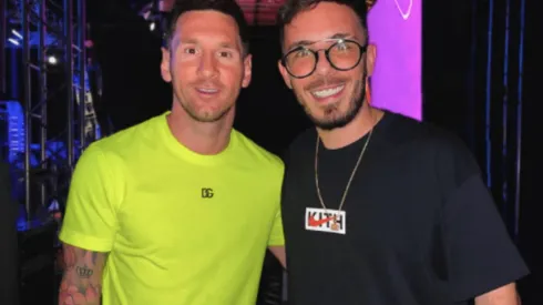 El destacado DJ argentino recibió cientos de mensajes en redes sociales de quienes lo culpan del positivo de Lionel Messi a coronavirus y les respondió con todo mostrando un PCR negativo.