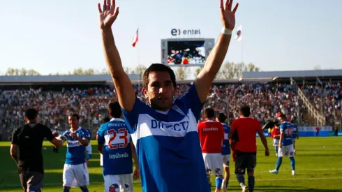 Meneses en el Monumental ante Colo Colo jugando por la UC.