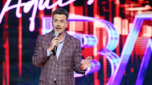 Sergio Lagos conduce Aquí Se Baila, que este miércoles vivirá su primera eliminación.