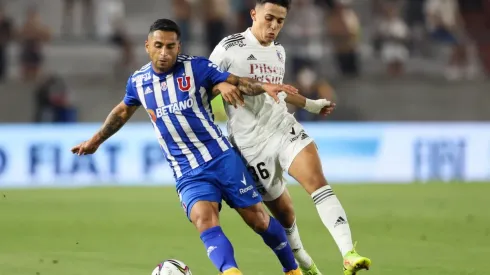 Colo Colo derrotó a la U de Chile en La Plata.
