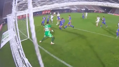 Maxi Falcón estiró la ventaja de Colo Colo ante la U