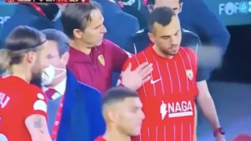 Algunos jugadores de Manuel Pellegrini en el Betis reclamaron que Julen Lopetegui incitó a Jordán a exagerar tras recibir el impacto de un objeto desde la grada.