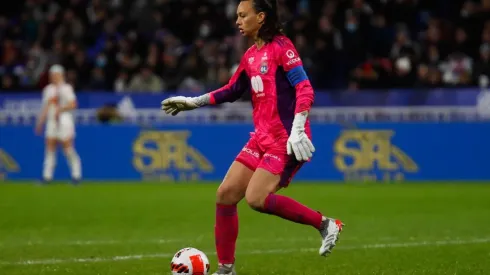 La arquera del Olympique de Lyon y La Roja recibió el premio a la mejor arquera del mundo y los hinchas festejaron con todo en redes sociales.