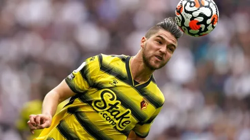 Francisco Sierralta y el Watford se quedan sin partido por culpa del covid