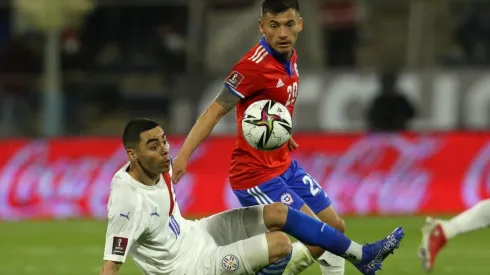 Charles Aránguiz no quiere abandonar a la Roja en su delicado momento