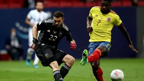 Dibu Martínez fue un dolor de cabeza para la selección colombiana