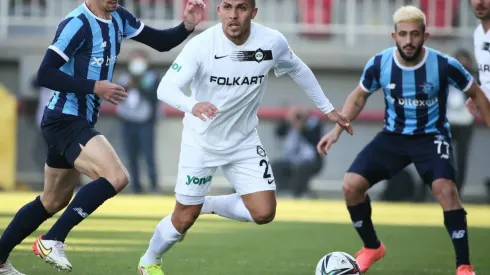 Pinares no la pasó nada de bien en el último partido tras irse expulsado después de provocar el penal con el que su equipo perdió.