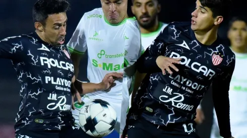 Jorge Valdivia y Ángelo Araos protagonizaron la goleada de Necaxa sobre Santos Laguna en la Liga MX
