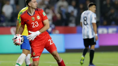 Dibu Martínez afirma que Argentina va por los seis puntos en la doble jornada.