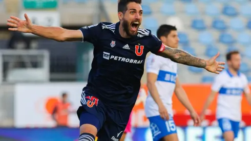 Larrivey encontró equipo tras una dolorosa salida de la U y seguirá su carrera en el Cosenza Calcio.