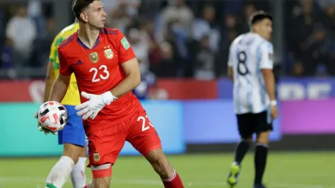 Emiliano Martínez se quejó por el trato en Calama