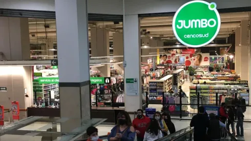 ¿A qué hora cierra Jumbo?