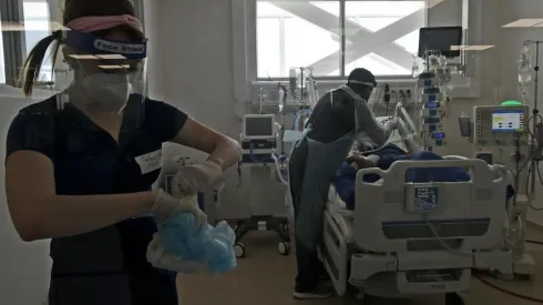 ¿Cuántos casos covid-19 hay este jueves en Chile?