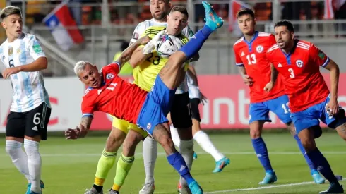 Eduardo Vargas tiene molestias físicas tras el partido contra Argentina.