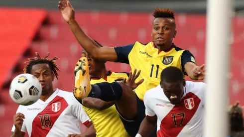 Ecuador busca asegurar el tercer puesto ante un Perú que se juega todo.
