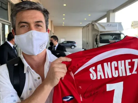 Fanático de Alexis le lleva camiseta que había usado en la Roja