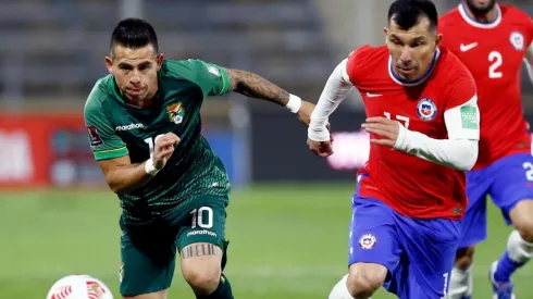 Chile visita a Bolivia en La Paz en una última final.