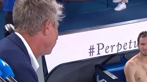 Medvedev explota contra el público en Australia