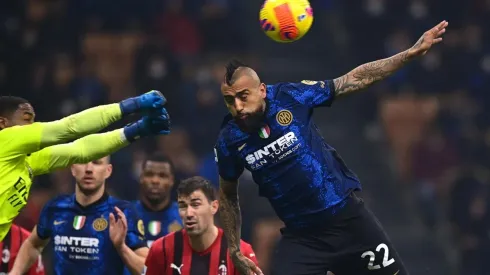El AC Milan le da vuelta el clásico al Internazionale justo cuando entra Alexis y Vidal.