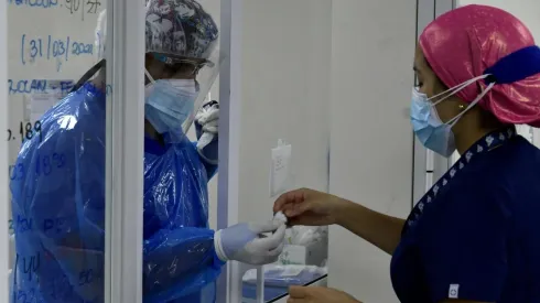 Revisa los síntomas que se establecieron por las autoridades sanitarias.