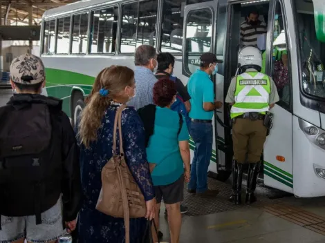 ¿Puedo viajar de una comuna en Fase 3 a una en Fase 2?