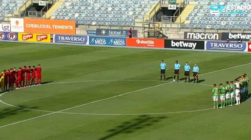 Emotivo momento en la previa al partido