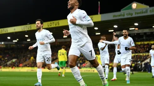 Los Citizens vencieron 4-0 con un triplete de Sterling y son punteros exclusivos de la Premier League.