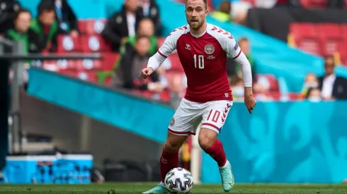 El nuevo volante danés del Brentford ha tenido una recuperación de ocho meses y sigue ajustando detalles para volver al fútbol.