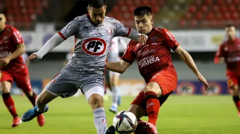 Unión La Calera cayó en su debut ante la Universidad de Chile.