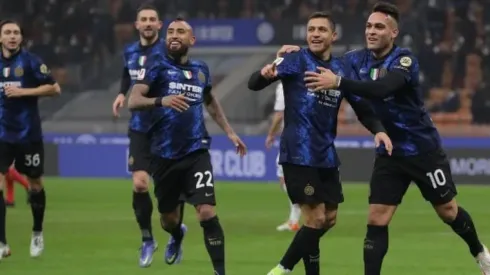 Alexis Sánchez y Lautaro Martínez definirán al delantero que acompañará a Edin Dzeko en la ida de octavos de final de la UEFA Champions League.