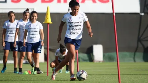 María José Urrutia invita a la gente a alentar a La Roja Femenina