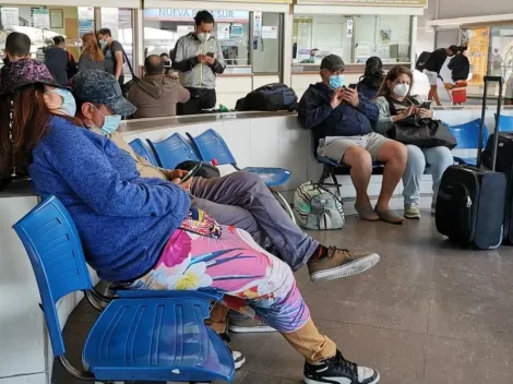 ¿Puedo viajar desde una comuna en Fase 2 a otra región?