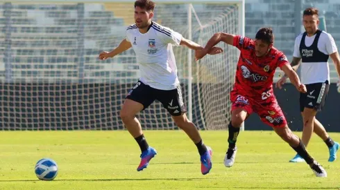 El ingreso de César Fuentes por Vicente Pizarro es una de las novedades que ha ensayado Colo Colo en la formación para enfrentar este sábado a Audax Italiano