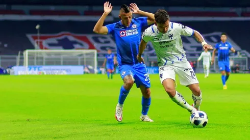 El Monterrey de Sebastián Vegas no pudo con el Puebla de Pablo Parra y Nicolás Larcamón, que se ratificó como puntero