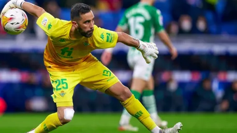 Claudio Bravo tiene prácticamente un mes sin poder jugar.