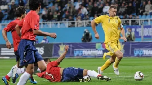 La Ucrania de Andriy Shevchenko se impuso como local ante Chile.
