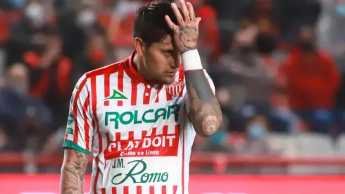 Nicolás Castillo sufre: Necaxa lo desafectó de la plantilla