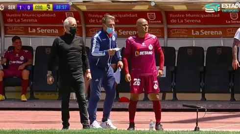 En la banca de La Serena le pidieron a Humberto Suazo que "congelara" el partido ante Coquimbo Unido, pero igualmente no pudieron mantener la victoria.